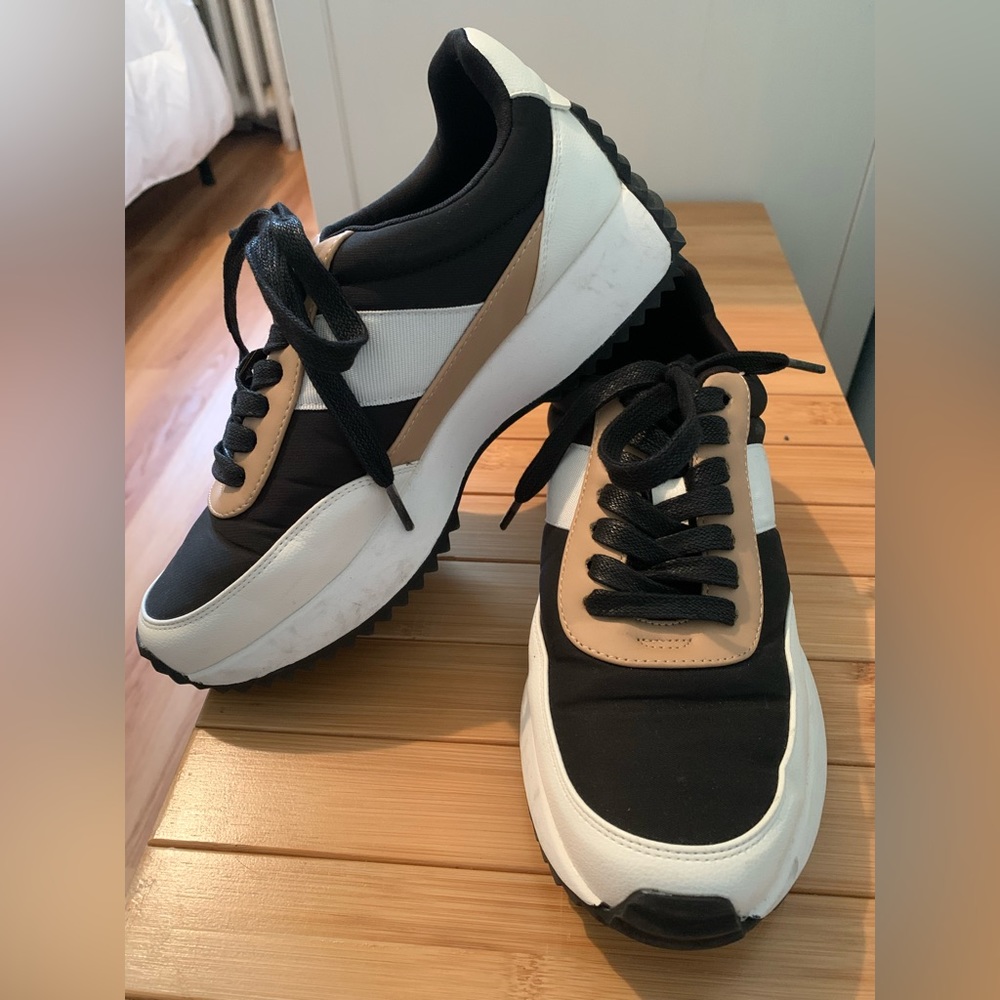 Dolce Vita Sneakers
